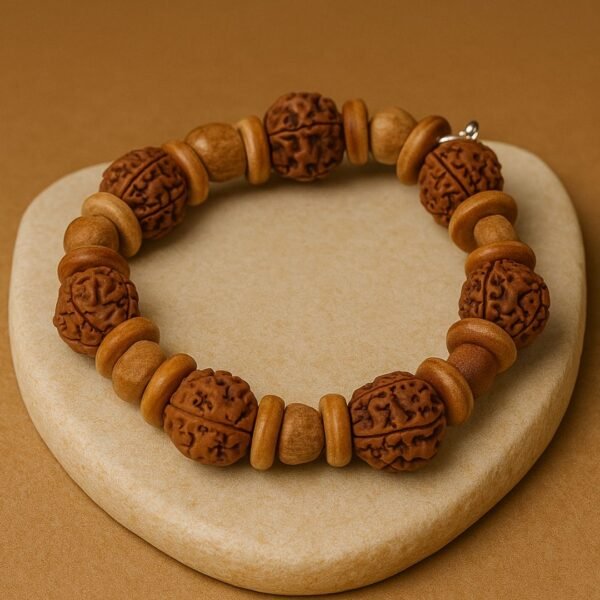 Panchmukhi Rudraksha And White Sandalwood Bracelet